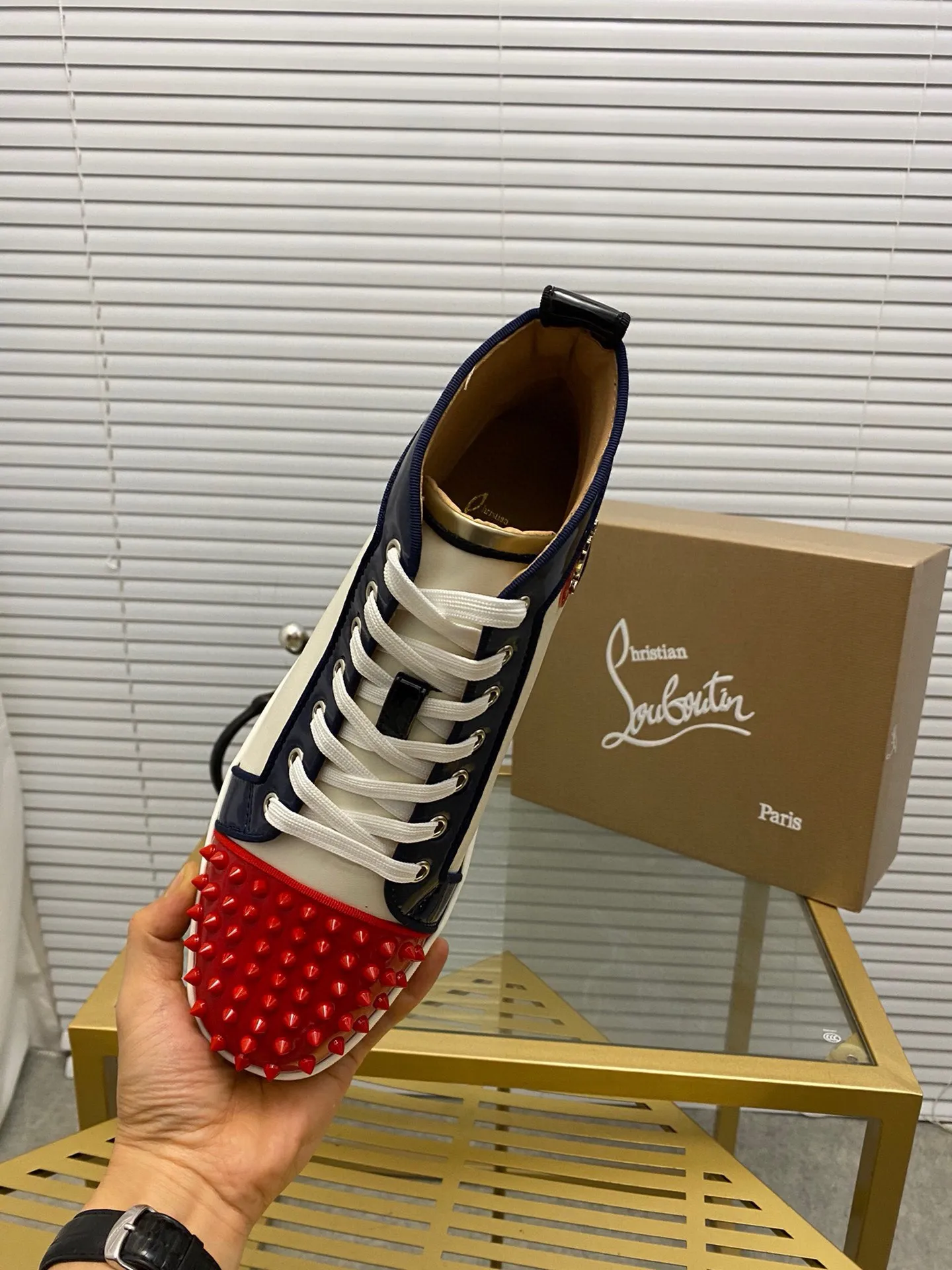 (Customized model) Ex-factory price is 520. christian louboutin (CL red sole shoes) counter series, casual sneakers for couples 📢 📢 📢 Exclusive hot style release 🎈🎈💪 Movable latex feet 👻 Finished outsole line [Proud] 😝Female 35-40# Male 38#-46, global supply😝 [Top version]: Original imported genuine leather upper, top original leather lining, original molded TPU outsole, original 1:1 detail processing, original shoe last,